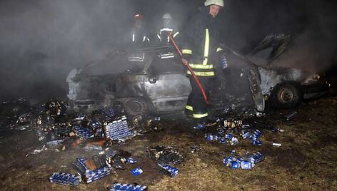 Gesinamas kontrabandininkų automobilis