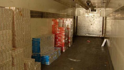 Kontrabandinės cigaretės vilkike