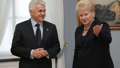 D.Grybauskaitė priėmė Lietuvoje su darbo vizitu vie&scaron;intį Ukrainos Auk&scaron;čiausios Rados pirmininką V.Litviną.