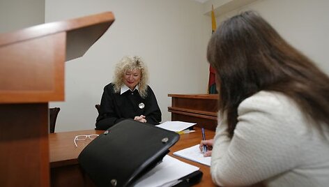 Nemokama pirminė teisinė pagalba suteikiama ir Kaune registruotiems, ir &scaron;iame mieste gyvenantiems žmonėms. 