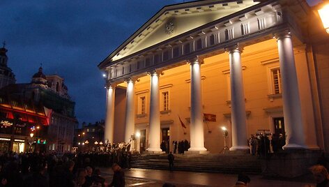 Tikėtina, kad registruoti santuokas įvairiose Vilniaus reprezentacinėse vietose miestiečiai galės jau nuo &scaron;ios vasaros.
