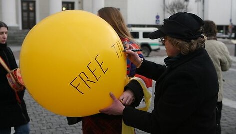 Ant baliono &ndash; Tibetą palaikantis užra&scaron;as