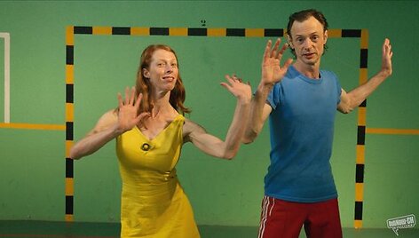 E.Puk&scaron;tai patinka ne kartą žiūrėti tą patį filmą ir lyginti žiūrovų skirtingose &scaron;alyse reakcijas. Pavyzdžiui, filmą &bdquo;Rumba&ldquo; lietuviai priėmė santūriau, nei prancūzai.
