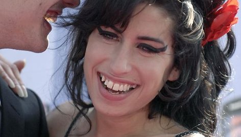 Amy Winehouse su vyru Blake'u Fielderiu