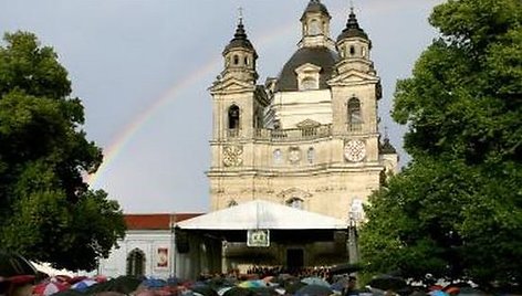 Pažaislio vienuolyne prasidėjęs festivalis vėliau apkeliaus įvairias Kauno, rajono ir kitas Lietuvos vietas.