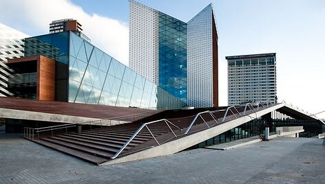 Bankui persikrausčius į naują pastatą, liko nereikalingų patalpų ir jas bandoma parduoti.