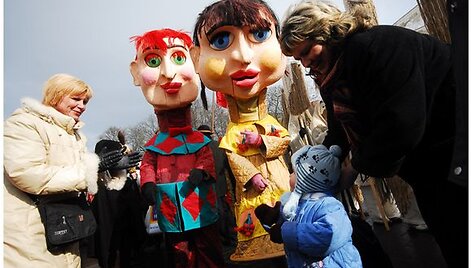 Mugėje netrūksta įdomių reginių ir pirkinių.