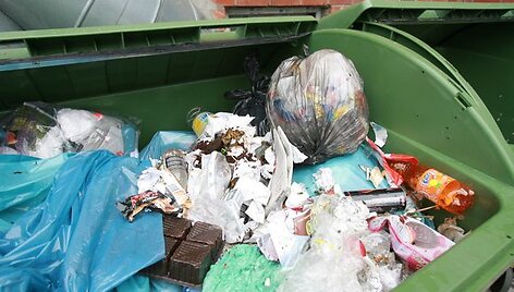 Vietinė rinkliava už atliekas įne&scaron;ė nemažai sumai&scaron;ties, todėl sistemą dar bandoma tobulinti.  