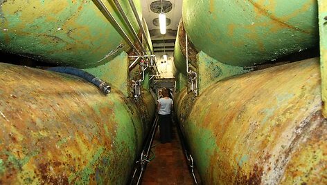 Žaliakalnio kalne įkastuose rūsiuose brandinamas alus. 