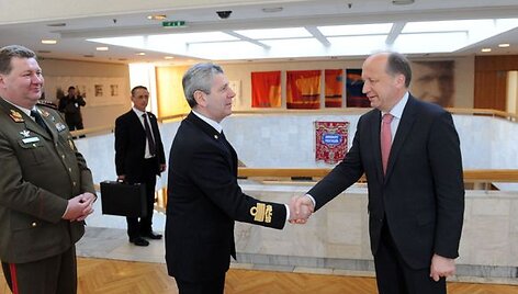Lietuvoje vie&scaron;i NATO karinio komiteto pirmininkas admirolas Džiampaolu Di Paola.