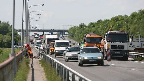 Planuojama, kad visi darbus ant Kleboni&scaron;kio tilto bus baigti iki savaitės pabaigos.