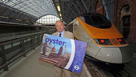 Bendra vie&scaron;ojo transporto kortelė veiks &bdquo;Oyster&ldquo; kortelės principu.