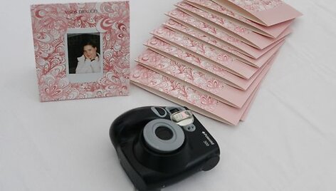 Lietuvos miestų gatvėse &ndash; improvizuoti moterų fotoportretai