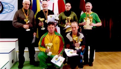 Lietuvos rinktinė: pirmoje eilėje i&scaron; kairės &ndash; B.Stankevičius, V.Pilibaitis, antroje eilėje i&scaron; kairės - R.Kupčinskas, P.Drazdas, V.Kelečiūtė, A.Vėjelis. 