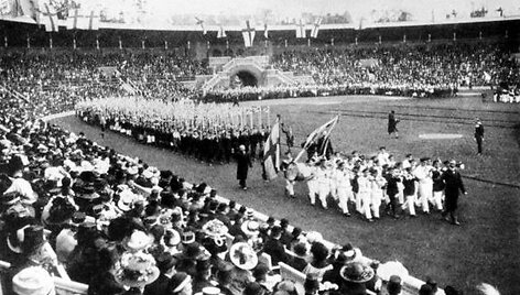 1912 Stokholmo stadione vyko 6 vasaros olimpinių žaidynių atidarymas
