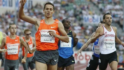 800 metrų bėgimą laimėjo olimpinis čempionas Jurijus Borzakovskis
