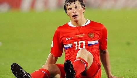 Andrejus Ar&scaron;avinas vis bla&scaron;kosi