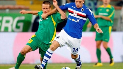 Pirmąją tarpusavio dvikovą Genujoje laimėjo italai