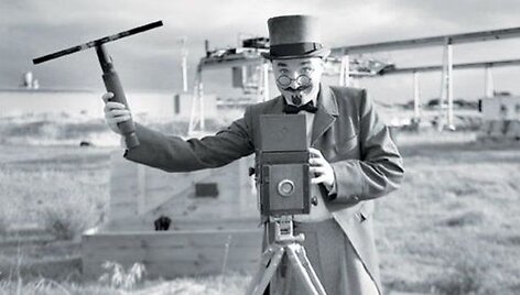 Filmas "Mokslininko plonko pasaulio pabaiga"