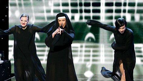 Irena Staro&scaron;aitė įkūnijo padūkusią vienuolę.