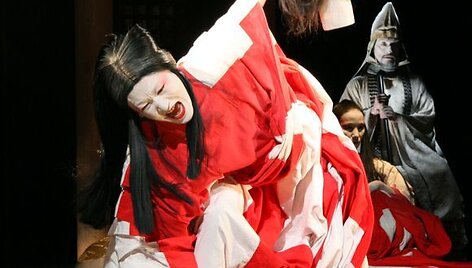 Japonų režisieriaus Tadashi Suzuki spektaklis &bdquo;Dionisas&ldquo;