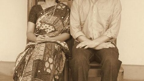 Tikrų tikriausia senovi&scaron;ko tipo nuotrauka, kokią turi visos Indijos &scaron;eimos.