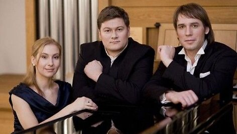 Pianistė Birutė Asevičiūtė, Merūnas Vitulskis ir Jonas Sakalauskas