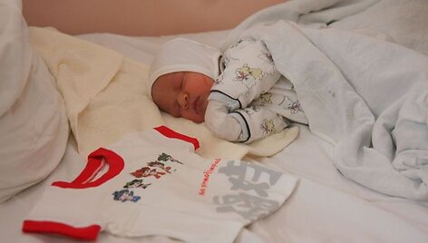 Olimpiados atidarymo dieną gimusiems kūdikiams LTV padovanojo mar&scaron;kinėlius