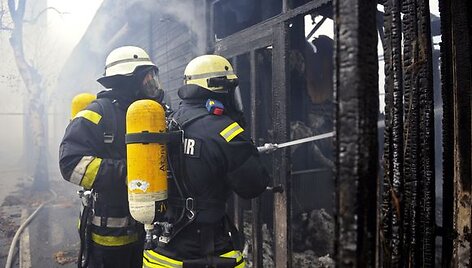 Berlyno oro uoste kilo gaisras, lėktuvai nukreipiami kitur  