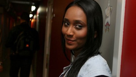 Atlikėja bei laidos vedėja Berneen Candice Naidoo-Čereška