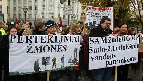 Profsąjungų mitingas prie Vyriausybės