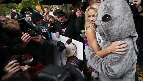 Pamela Anderson spaudos konferencijoje Toronte (Kanada)