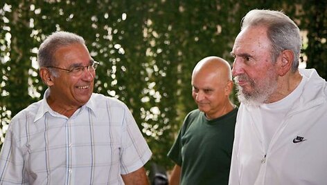 Buvęs Kubos lyderis Fidelis Castro vėl pasirodė vie&scaron;umoje.