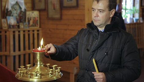 Rusijos prezidentas Dmitrijus Medvedevas pirmadienį lankėsi vienoje i&scaron; Kurilų salų. 