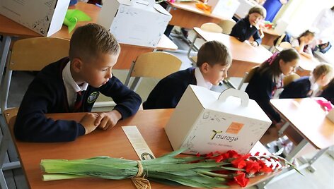 Tauragės rajono pradinukams skirti nemokami mokymosi priemonių rinkiniai.