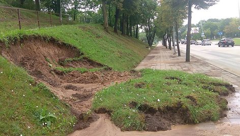 Didžiausias galvos skausmas miesto tvarkdariams, matyt, bus nuslinkusių šlaitų sutvarkymo darbai. 