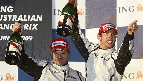 „Brawn GP“ komandai atstovaujantys Jensonas Buttonas (dešinėje) ir Rubensas Barrichello. 