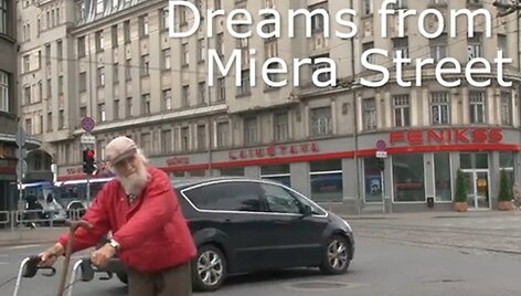 Miera gatvės gyventojus jungia ne tik tramvajaus linija, bet ir svajonės. 