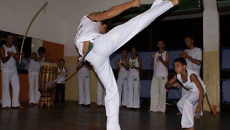 Kaip „Nuo...iki...“ žurnalistė Talmantienė Brazilijos kaimuose ieškojo kapueiros.