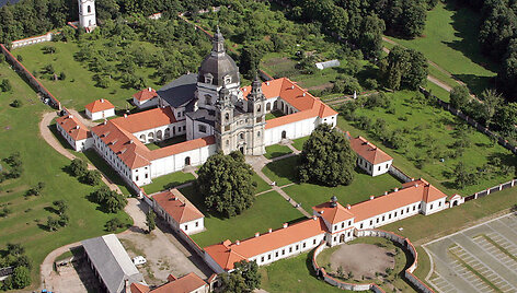 Apie nuo&scaron;alioje vietoje pastatytą Pažaislio vienuolyno ansamblį jau kelis &scaron;imtmečius sklinda daug legendų.