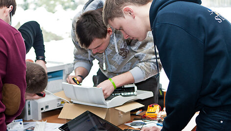 Inžinerinių varžybų &bdquo;EBEC&rsquo;13 Kaunas&ldquo; fini&scaron;as &ndash; &bdquo;EBEC Baltic&ldquo; startas. 