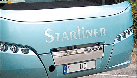 Bumo metais net autobusai buvo puo&scaron;iami vardiniais numeriais.