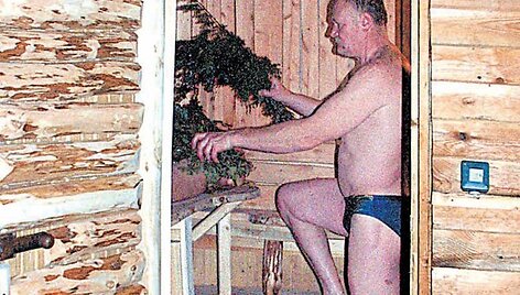 Anyk&scaron;tėnas protestuoja prie&scaron; modernias pirties paslaugas.