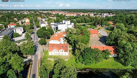 Parduodama buvusi vežiminė-svirnas, priklausęs Hugo Šojaus dvarui 