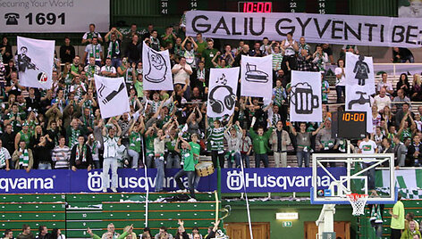 Baltijos krep&scaron;inio lygos (BBL) taurės turnyro finale kovoja Kauno &bdquo;Žalgiris&ldquo; ir Vilniaus &bdquo;Lietuvos rytas&ldquo;.