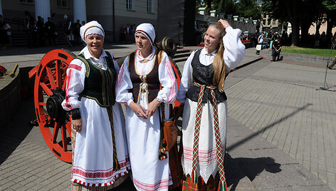 I&scaron;kilminga Lietuvos trispalvės ir istorinės vėliavų pakėlimo ceremonija