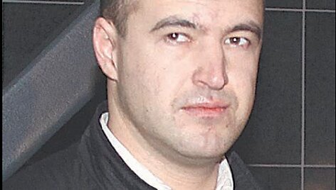 A.Iskandirovas tikina, kad kokaino jam kažkas įbėrė bare.