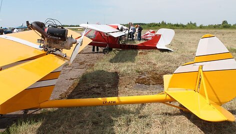 Lietuvos aviakonstruktoriai mėgėjai Kėdainių aerodrome susirinko į kasmetinį susitikimą.