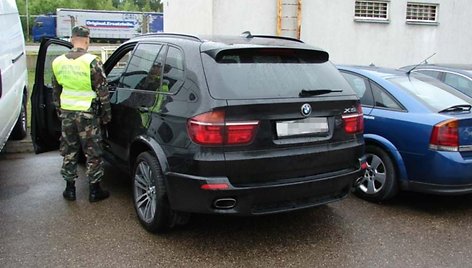 Sulaikytas visureigis „BMW X5“