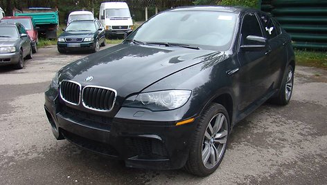 Vogtas visureigis „BMW X6“ 